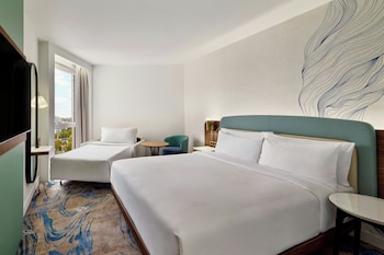 Executive Room, 1 King Bed with Sofa bed