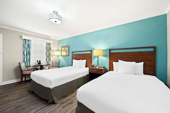 Standard Room, 2 Double Beds, Non Smoking, Refrigerator & Microwave (Pet Friendly)