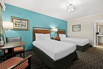 Standard Room, 2 Double Beds, Non Smoking, Refrigerator & Microwave