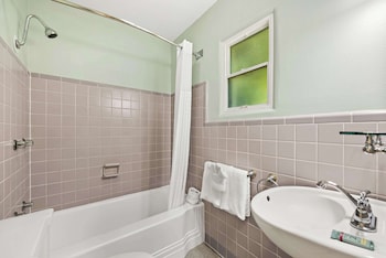 Standard Room, 2 Double Beds, Non Smoking, Refrigerator & Microwave