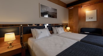 Twin Room, City View