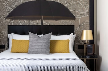 Suite, 1 King Bed (Townhouse)