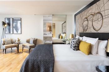 Studio, 1 King Bed (Suite)