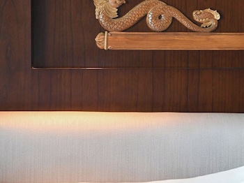 1 King Bed, Club Lounge Access, Deluxe Guest Room
