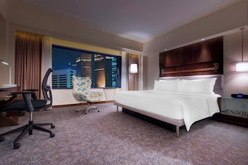 1 King Bed, Premier Guest Room