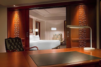 2 King Beds, Club Lounge Access, 2-Bedroom Presidential Suite