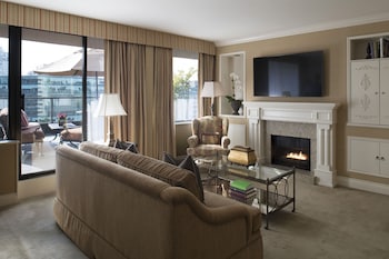 Penthouse, Terrace, City View (12th Floor)
