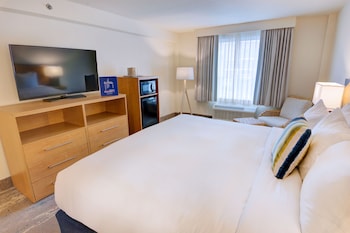1 King Bed No Balcony