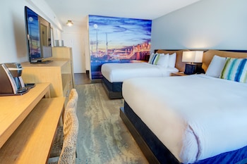 2 Queen Beds Oceanview