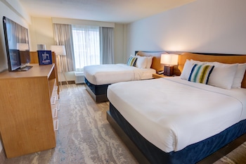 2 Queen Beds No Balcony