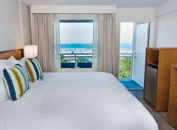 1 King Bed Oceanview