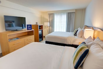 2 Queen Beds No Balcony