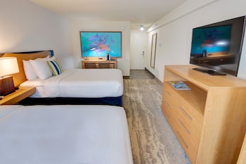 2 Queen Beds No Balcony