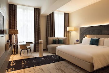 Superior Room, 1 King Bed