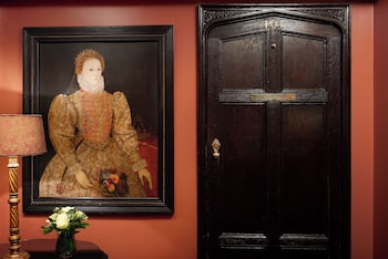 Tudor Suite