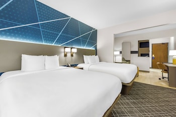 Suite, 2 Double Beds, Non Smoking