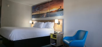 Deluxe Room, 1 King Bed, Smoking