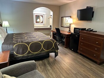 Single Room, Smoking