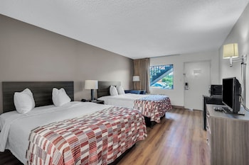 Deluxe Room, 2 Queen Beds, Accessible, Non Smoking