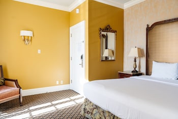 King Room with Balcony (24/7 Front Desk)