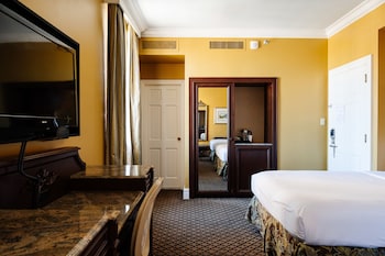 Double Queen Room (24/7 Front Desk)