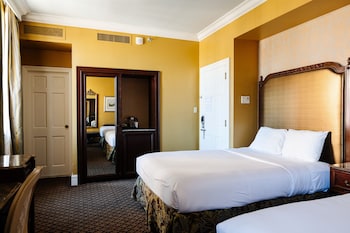 Double Queen Room (24/7 Front Desk)