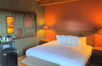 Cabin, 1 King Bed