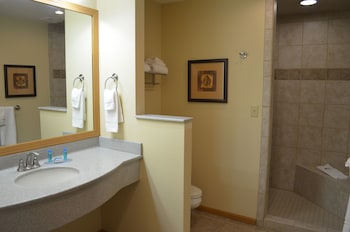 Cabin, 1 King Bed