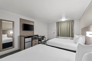 Room, 2 Queen Beds, Non Smoking