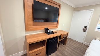 Room, 1 King Bed, Accessible, Non Smoking