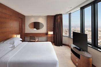 Executive Suite, 1 King Bed, Sea View