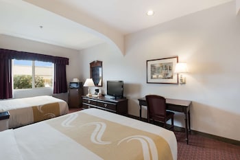 Suite, 2 Queen Beds, Non Smoking