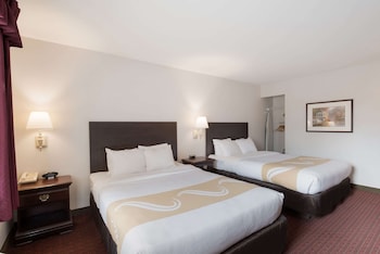 Suite, 2 Queen Beds, Accessible, Non Smoking