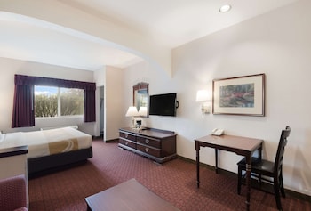 Suite, Jetted Tub