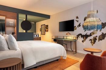 Room, 1 King Bed (View)