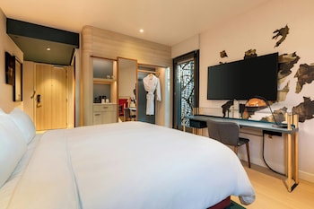 Room, 1 King Bed (View)