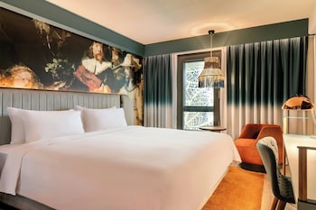 Club Room, 1 King Bed