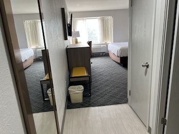Suite, 1 King Bed with Sofa bed, Non Smoking (Upgrade)