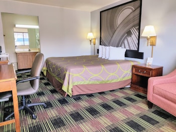Deluxe Room, 1 King Bed
