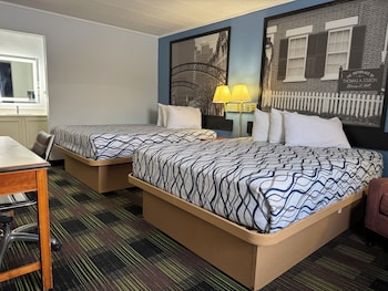 Deluxe Room, 2 Queen Beds, Non Smoking