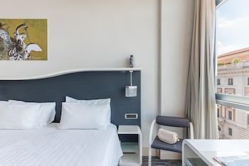 Comfort Room, 1 King Bed (Twin bed on request)