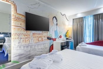 Comfort Room, Multiple Beds