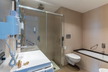 Deluxe Room, 1 King Bed
