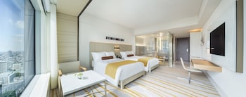Club Deluxe Premier Twin with Club Lounge Access
