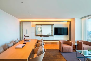 Kioicho Suite with Club Lounge Access