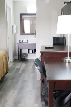 Room, 1 King Bed, Non Smoking