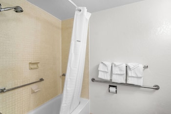 Room, 2 Queen Beds, Accessible, Non Smoking (Mobility Accessible)