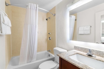 Standard Room, 1 Queen Bed