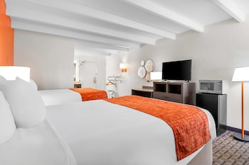 Room, 2 Queen Beds, Accessible, Non Smoking (Mobility Accessible)