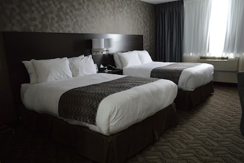 Business Room, 2 Queen Beds, Non Smoking (Upgrade)